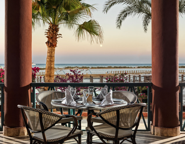 Sheraton_Miramar_El_Gouna_Red_Sea_Egypt_Main_restaurant_outside_web.jpg