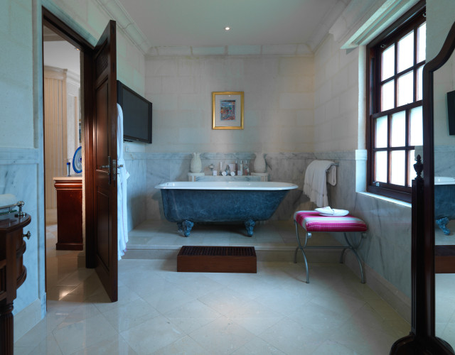 Villa-Master-Bathroom-AH-web.jpg