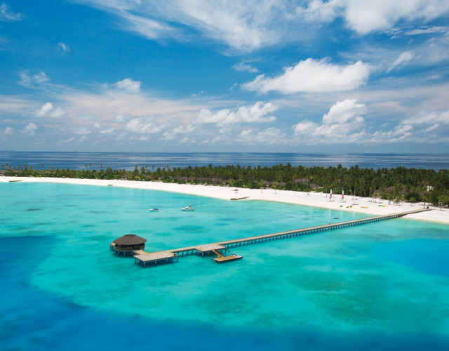 Atmosphere-Kanifushi---arrival-jetty-with-island-zoomed-out-(1).jpg
