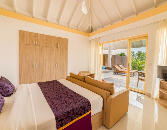 Deluxe-Beach-Villa-with-Pool-2.jpg