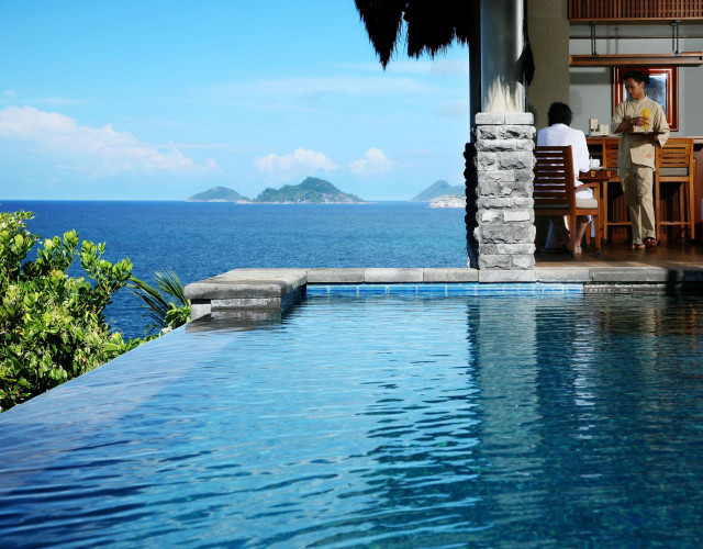 MAI-50-00C-SW06H-Villa-Pool.jpg