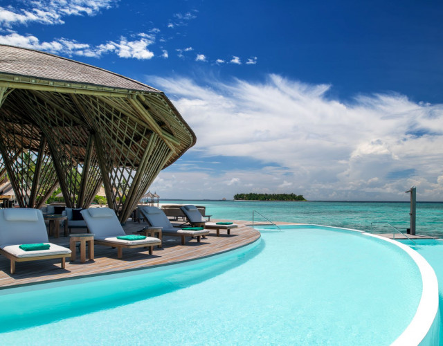 Madi-Hiyaa---Infinity-Pool-1755177095.jpg
