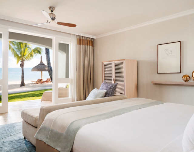 OO_LeSaintGeran_Accommodation_Beach_Front_Room_Interior.jpg