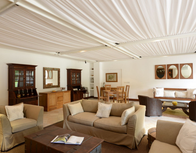 Paradise-Cove---PCBH_Club-Lounge-2.JPG
