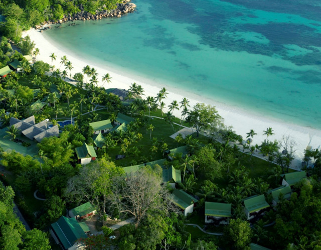 Paradise-Sun-Hotel---Beach-01.JPG
