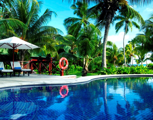 Paradise-Sun-Hotel---Pool-01.jpg