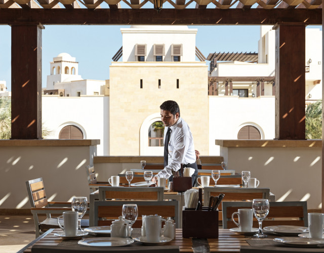 Ancient_Sands_Golf_Resort_and_Residence_El_Gouna_Red_sea_restaurant_terrace_serving-web.jpg