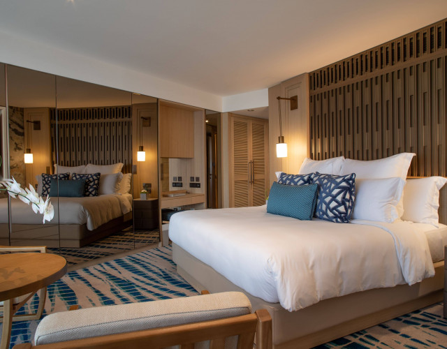 High_resolution_300dpi-Jumeirah-Beach-Hotel---Ocean-Deluxe-Room-1.jpg