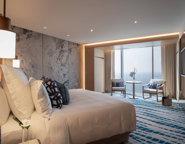 High_resolution_300dpi-Jumeirah-Beach-Hotel---Ocean-Deluxe-Room-4.jpg