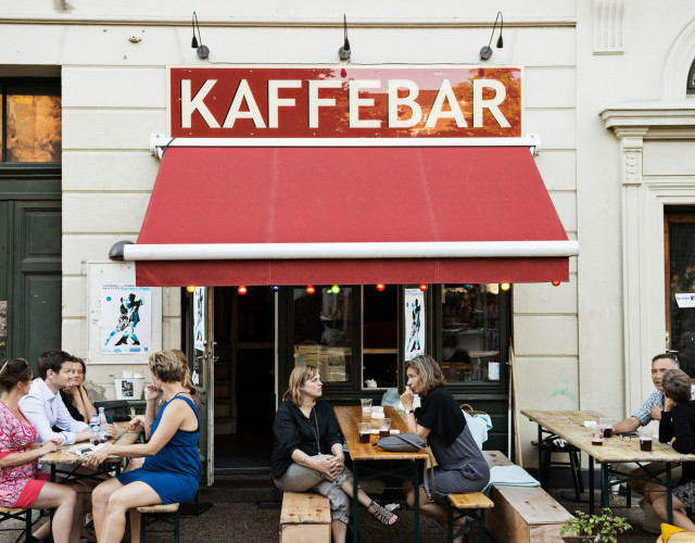 Copenhagen-Noerrebro-Roede-Roses-Kaffebar-exterior-web.jpg