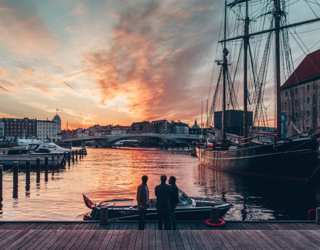 Copenhagen-three-men-by-canal-at-dusk-web.jpg