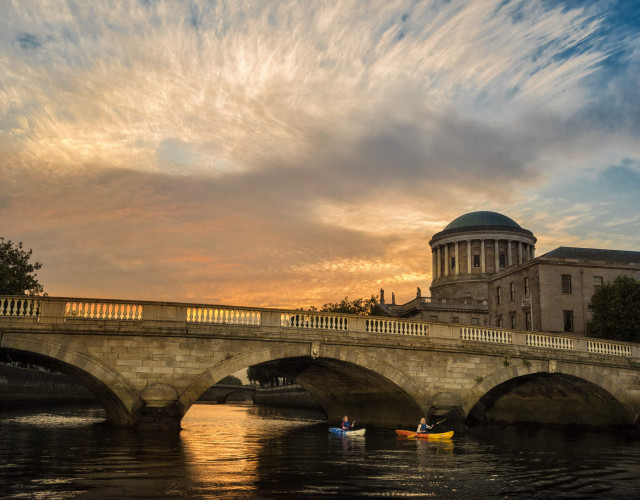 Dublin-City,-Kayaking-on-the-River-Liffey,-Co-Dublin_Web-Size.jpg