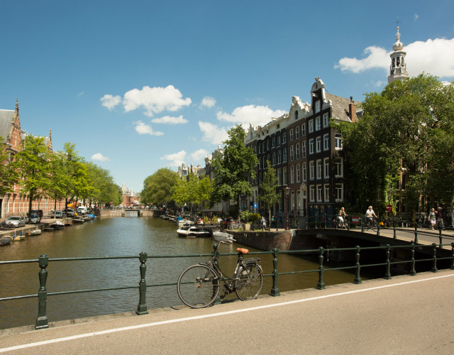 View-from-Bridge-at-Nieuwmarkt-Klapfilm.nl-Rechtenvrij-web.jpg