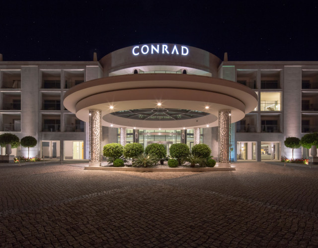 Conrad-Algarve-Main-Entrance_Night_web.jpg