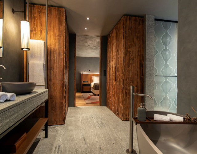 Six-Senses-Crans-Montana-Residence-3-brd-Bathroom-(c)-Six-Senses-Hotels-Resorts-&-Spas.jpg