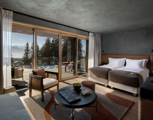 Six-Senses-Crans-Montana-Room-Deluxe-Terrace-Twin-(c)-Six-Senses-Hotels-Resorts-&-Spas.jpg