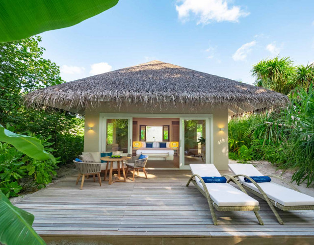 Baglioni_Resort_Maldives_Garden-Villa_exterior_web.jpg