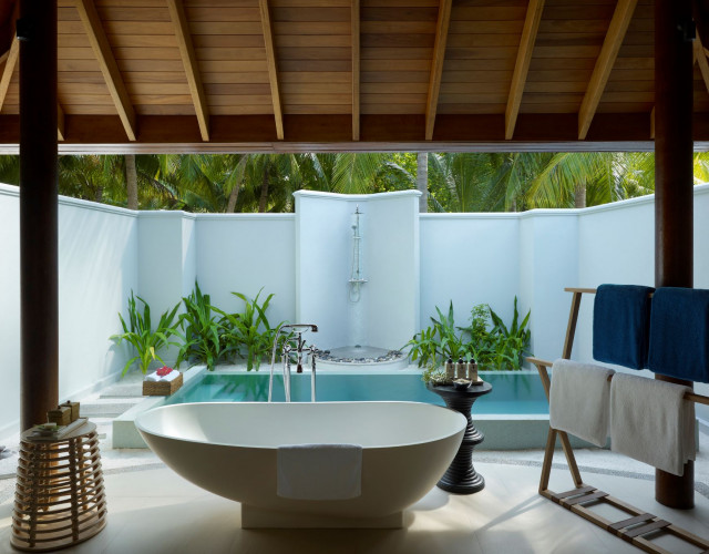 Beach-Plunge-Pool-Villa-Bathroom.jpg