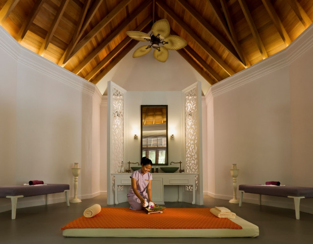 Devarana-Spa--Treatment-Room-(2).jpg