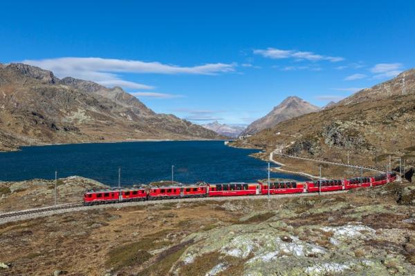 Med jezeri in gorami - Švica