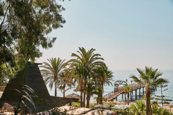 Španija, hotel, resort, plaža, morje, pomol