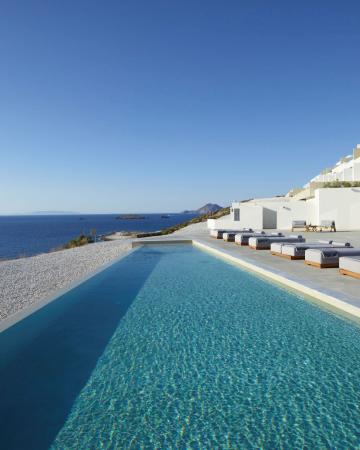 Domes White Coast*****, Milos