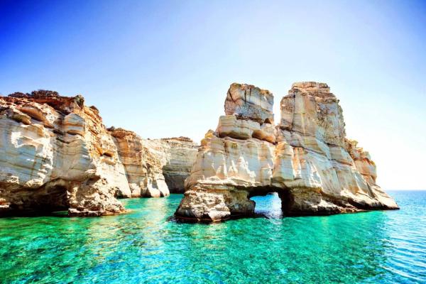 Domes White Coast*****, Milos