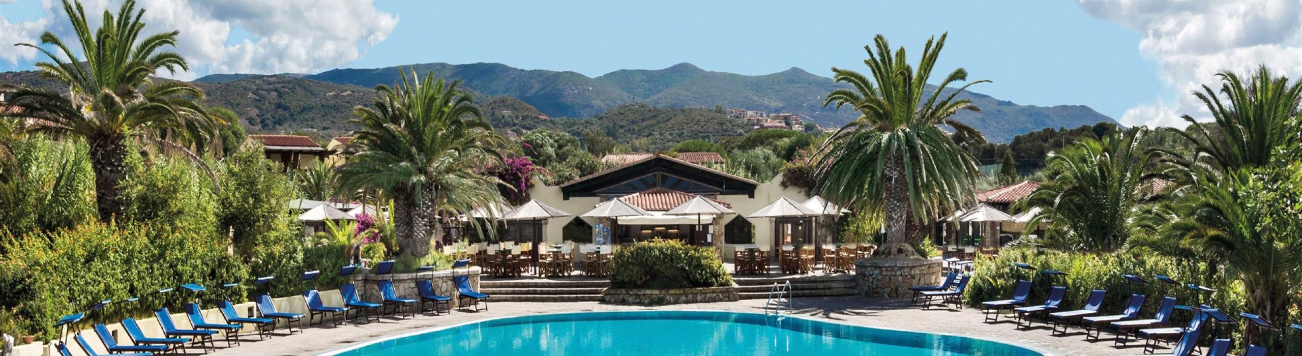 Italija, Evropa, hotel, resort, morje, bazen