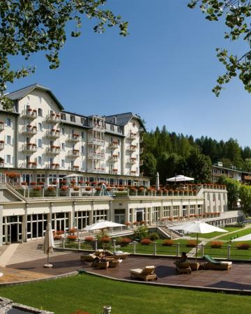 Hotel Cristallo Wellness Mountain Living **** La Villa, Corvara