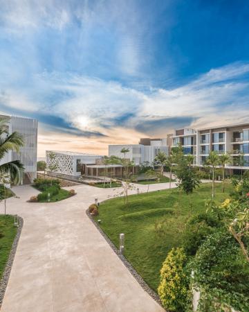 Crimson Resort & Spa Boracay *****