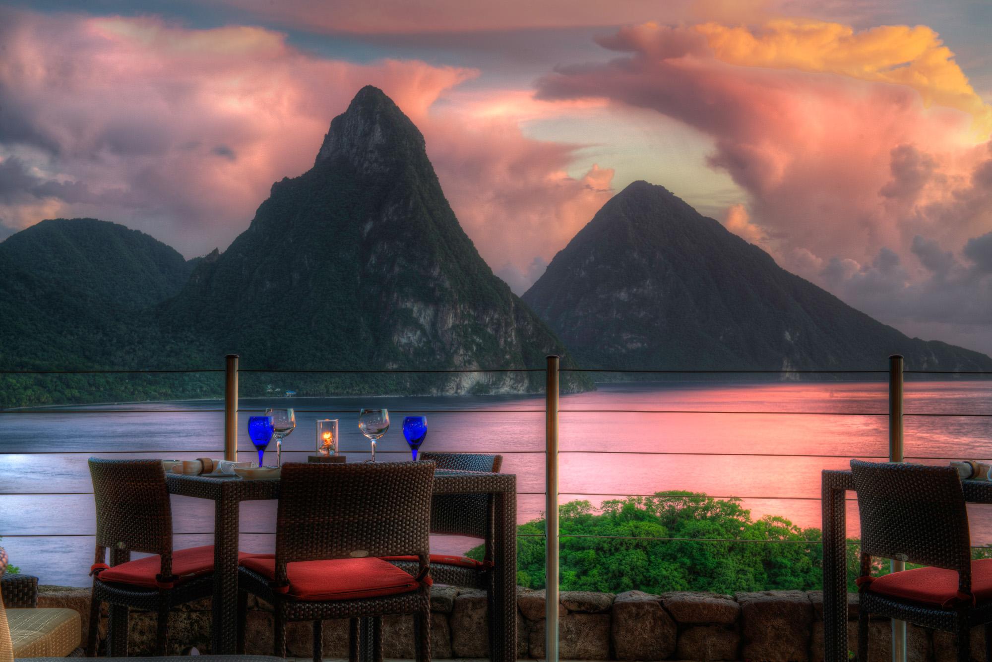 Jade Mountain *****