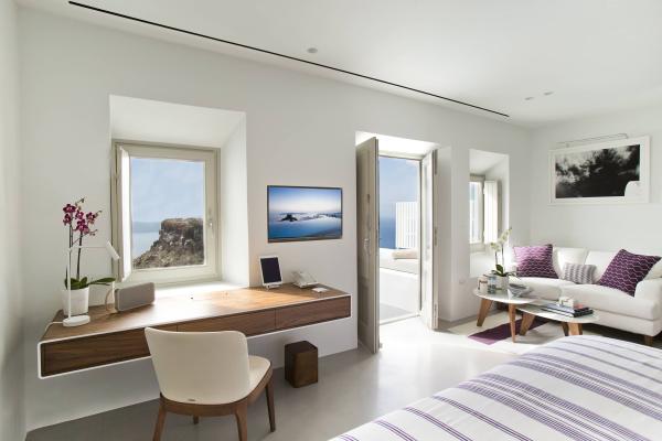 Grace Santorini *****
