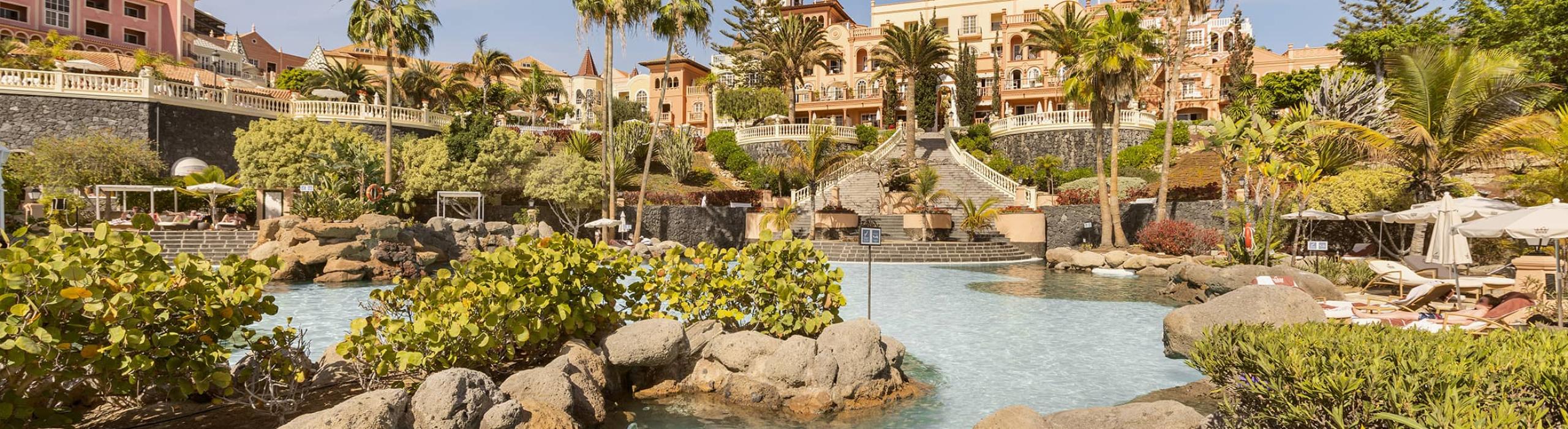 Gran Hotel Bahia Del Duque *****