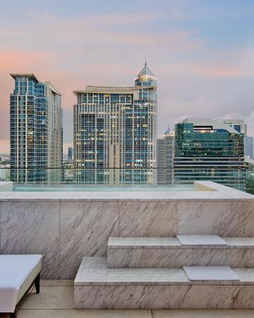 Rosewood Bangkok *****