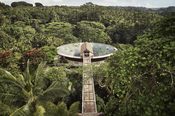 Four Seasons at Sayan 5*, Indonezija