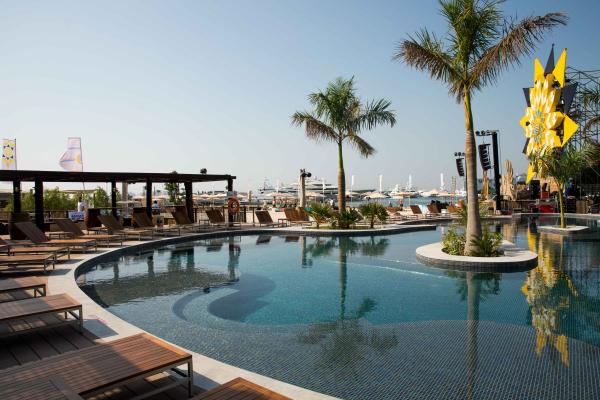 Le Méridien Mina Seyahi Beach Resort & Waterpark *****, Dubaj