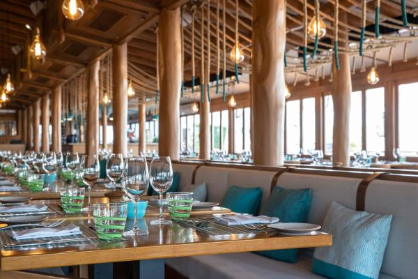 Jumeirah Beach Hotel  *****, Dubaj