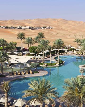 Qasr Al Sarab Desert Resort by Anantara *****, Abu Dhabi