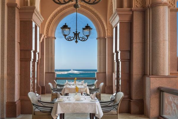 Abu Dhabi, bližnji vzhod, morje, hotel, bar, restavracija