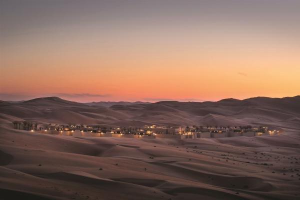 Abu Dhabi - prestolnica Združenih Arabskih Emiratov