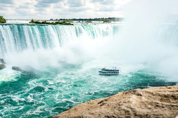 New York in Niagarski slapovi
