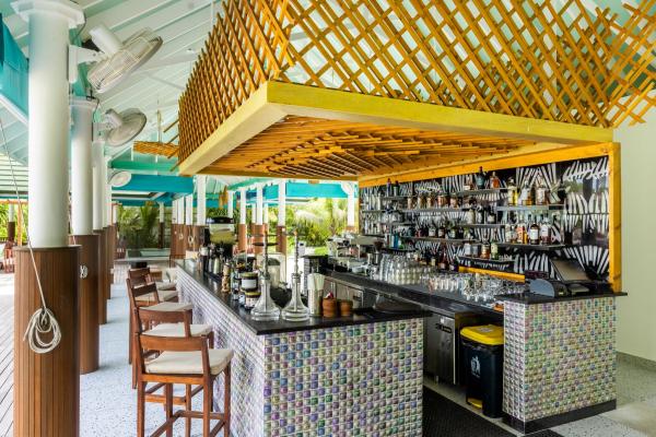 plaža, Maldivi, resort, morje, bar, restavracija