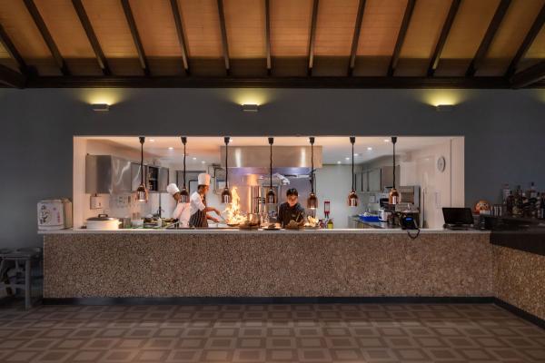 plaža, Maldivi, resort, morje, bar, restavracija